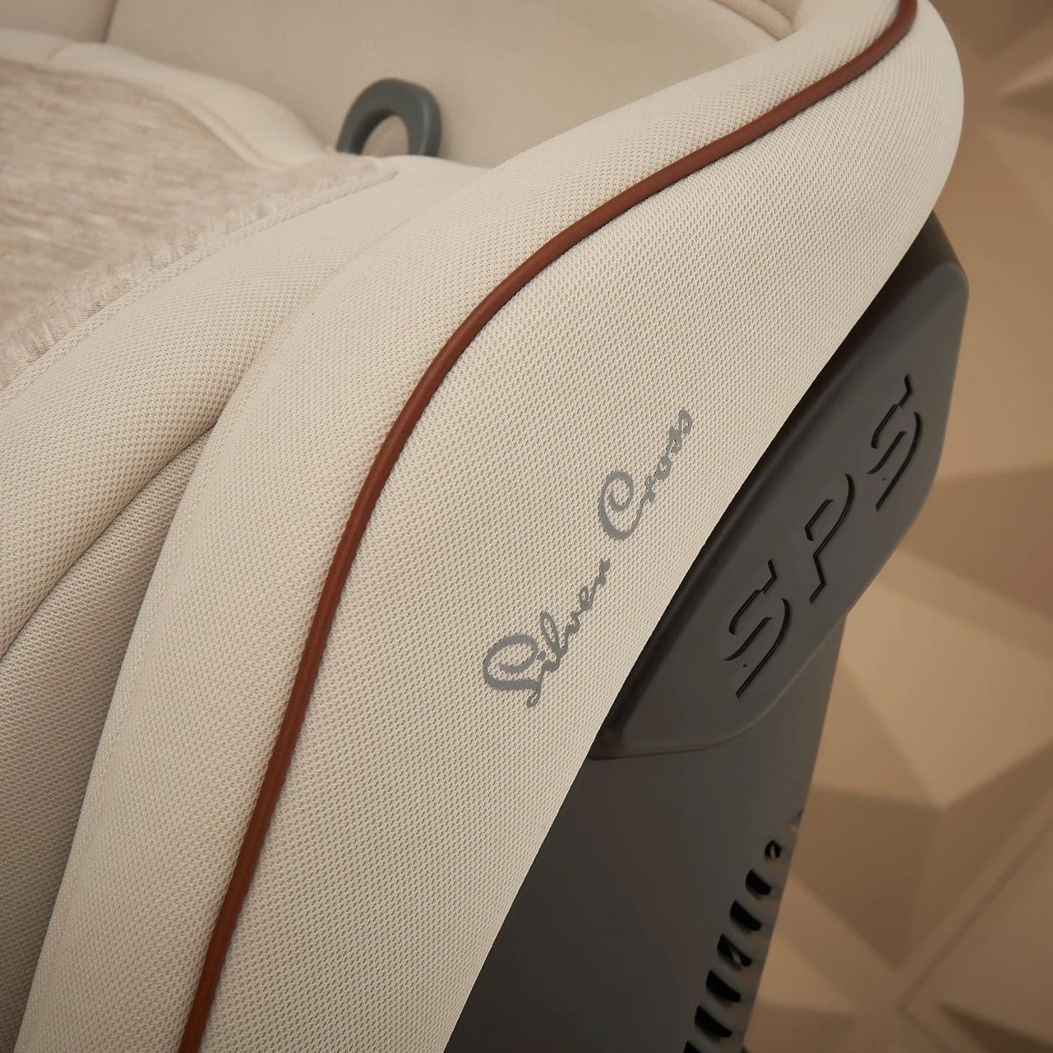 Silver Cross Motion All Size Car Seat - Almond 17 Silver Cross Motion All Size Car Seat - Almond - Image 15