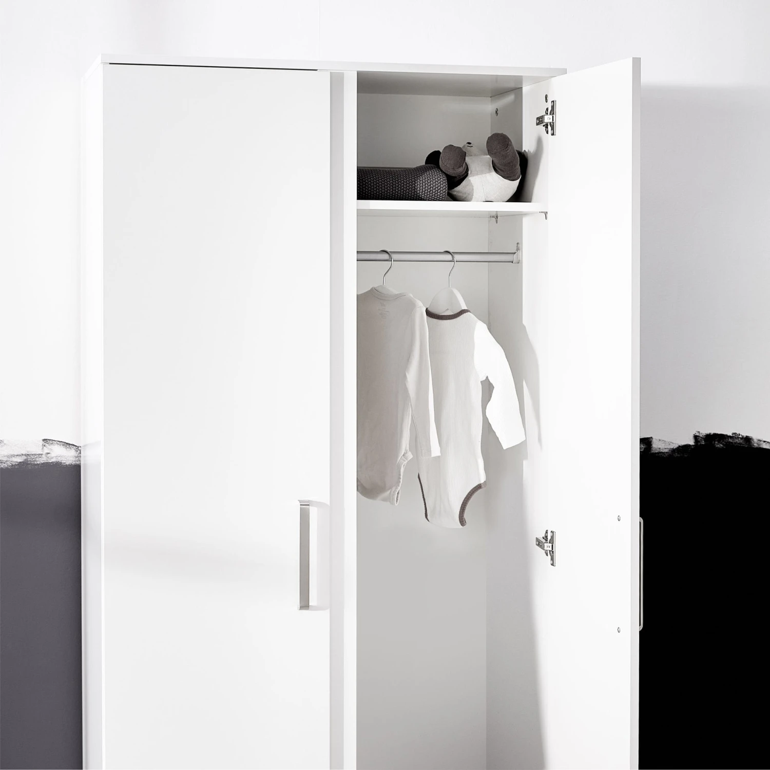 Silver Cross Finchley 2-Piece Wardrobe Roomset - White 15 Silver Cross Finchley 2-Piece Wardrobe Roomset - White - Image 13