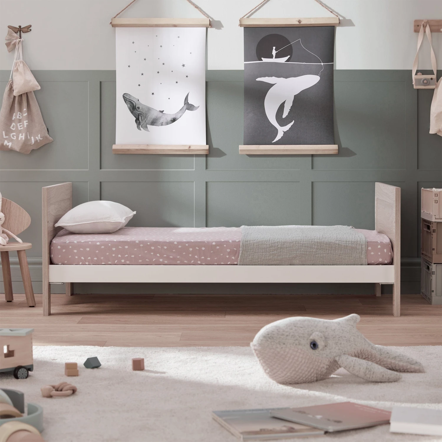 Silver Cross Finchley 3-Piece Roomset - Oak 4 Silver Cross Finchley 3-Piece Roomset - Oak - Image 2