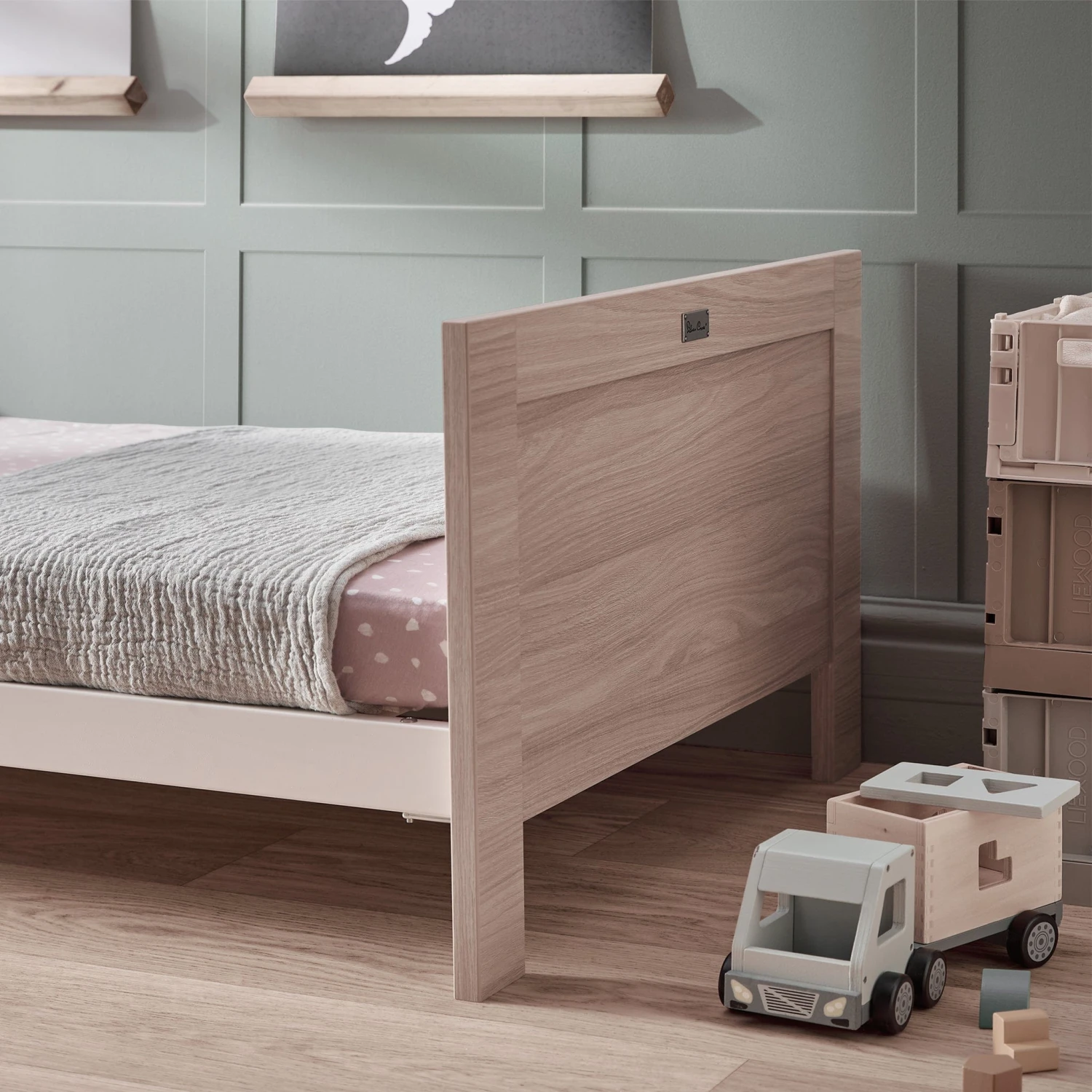 Silver Cross Finchley 3-Piece Roomset - Oak 5 Silver Cross Finchley 3-Piece Roomset - Oak - Image 3